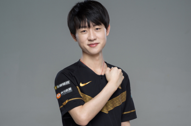 与队友打造 与队友打造